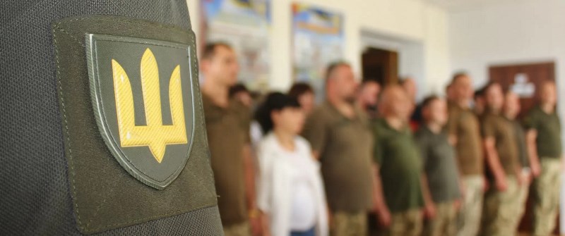 У ТЦК заявили, що підприємства відправляють своїх співробітників до військкоматів