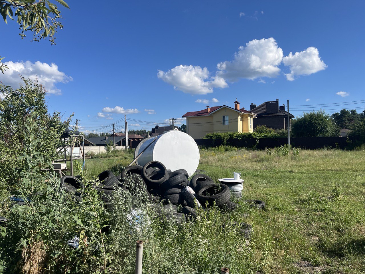 В Україні різко стало більше паливних “бочок“: названо причину 