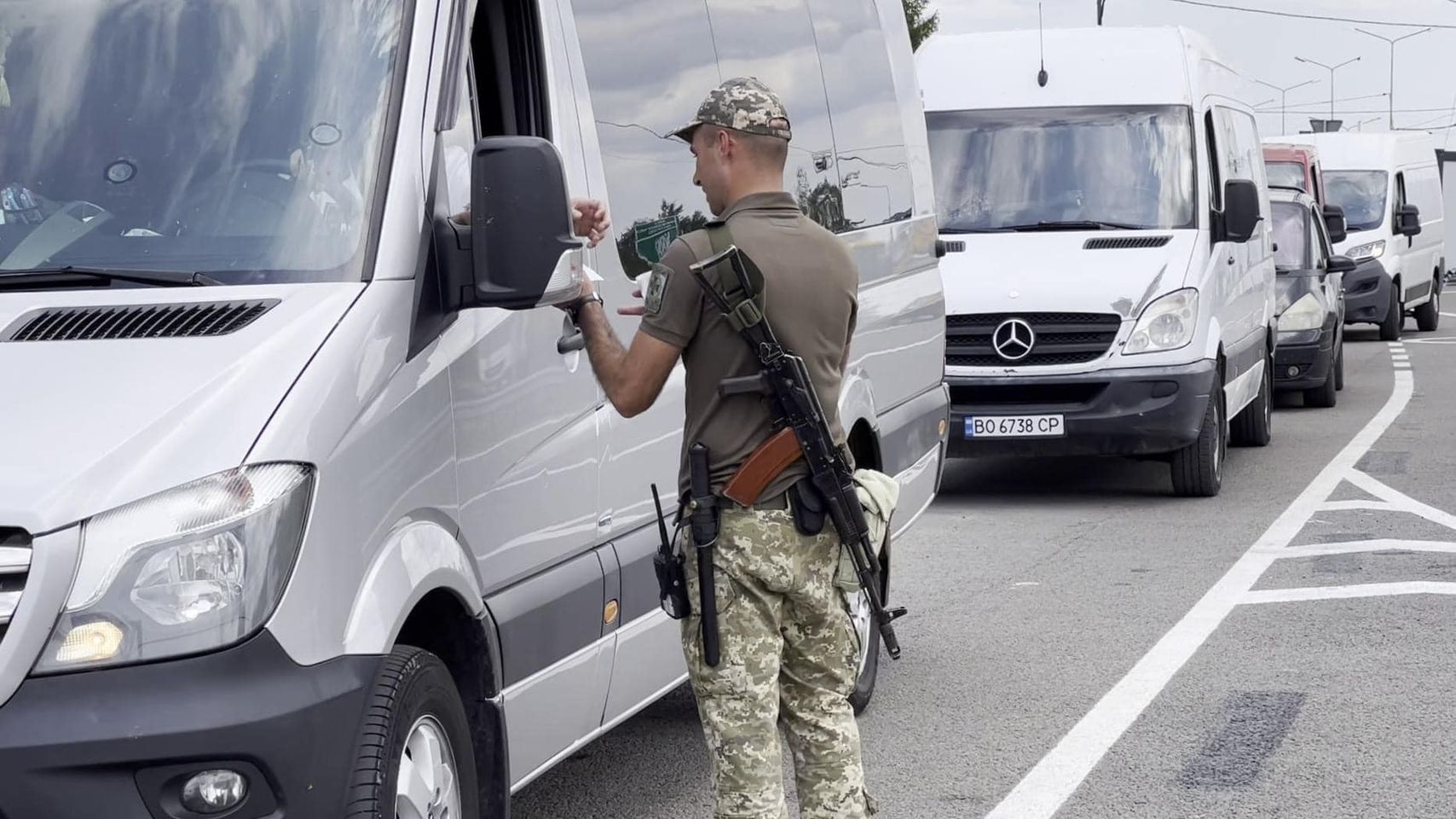 В МВС повідомили, які документи потрібні для виїзду за кордон на автомобілі друга