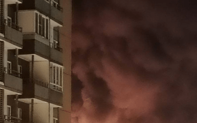 Нафтобазу на Псковщині охопило полум’я після атаки дронів: з’явилося відео