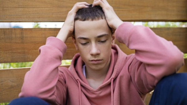 Названа неожиданная причина тревожности у подростков