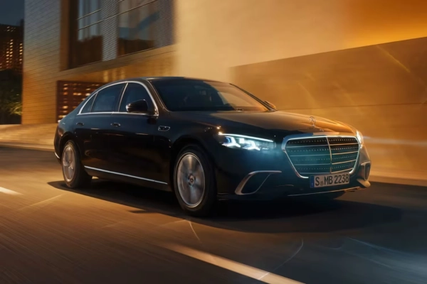 Mercedes презентував новітній броньований S-Клас: захист для світових лідерів