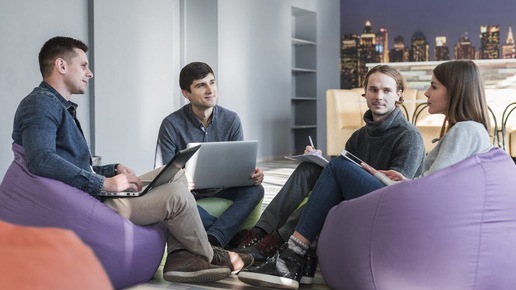 Розкрито секрет: плітки про керівництво насправді підвищують ефективність команди