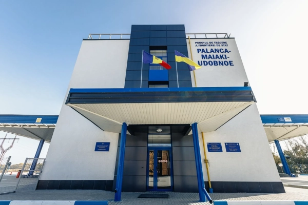 На кордоні з Молдовою призупинили частину операцій через негоду: кого стосується