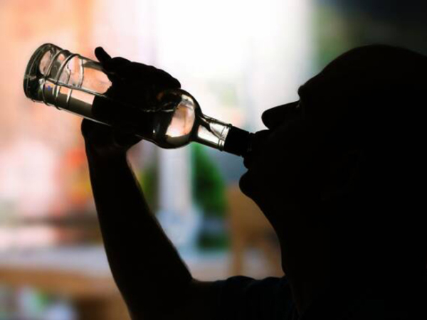 Розкрито психологічну причину депресії та алкоголізму