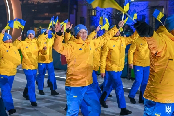 Збірна України крокує на Олімпійському параді: Погляд на відкриття Ігор