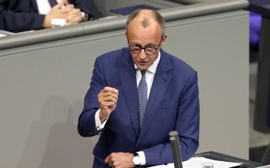 ЄС: Мерц вимагає негайно виділити Україні 90 мільярдів євро допомоги