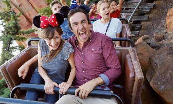 Чому дорослішання стає для нас тягарем: суспільство, що застрягло в дитинстві