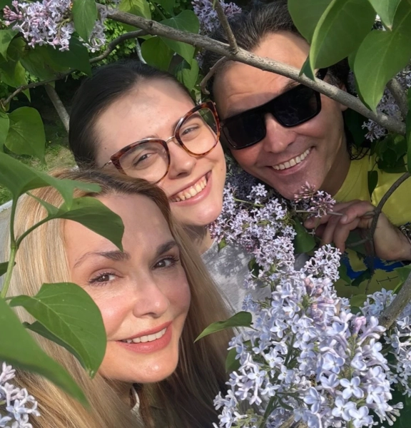 Ольга Сумська розчулила мережу зворушливим привітанням для доньки на її 24-й день народження