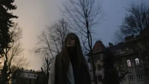 8 Березня: Чому чоловіки запитують “Навіщо тобі квіти?”