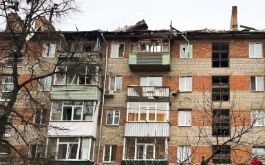 Росія завдала удару дроном по житловому будинку в Сумах: є постраждала