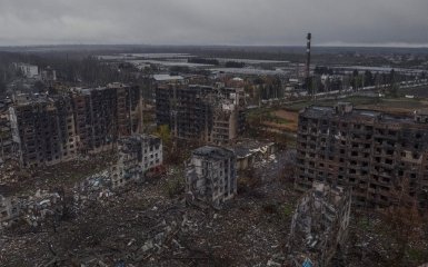 Окупанти стягують сили та техніку до південних рубежів Мирнограда