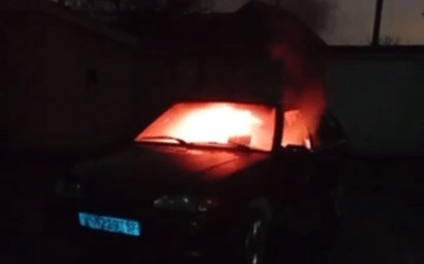 Партизани знищили поліцейське авто на Чечні: дивіться відео