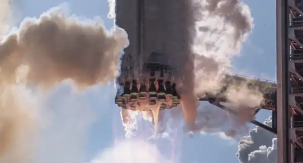 SpaceX запалює небо: Starship V3 вирушає до зірок!