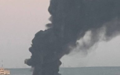 Вибухи та пожежа: російський хімзавод спалахнув після нічної атаки безпілотників