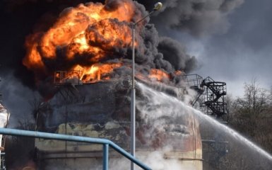 Генштаб ЗСУ нищить ключові об’єкти окупантів: вражено нафтовий термінал та пункти управління…