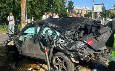Автомобіль збив пішоходів у Києві: жахливі наслідки ДТП