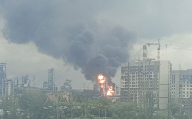Генштаб показав наслідки удару по Московському НПЗ: фото й відео