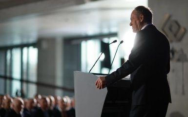 Туск: Рішення Навроцького щодо Зеленського тішить Путіна