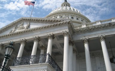 Верховна Рада США схвалила допомогу Україні та запровадила санкції проти Росії