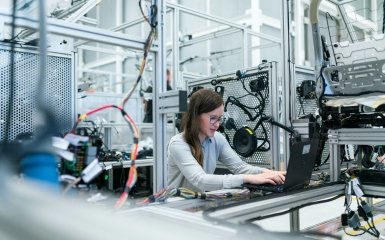 Російські IT-гіганти потопають у боргах: трильйони рублів відтягують розвиток