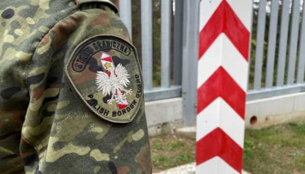 З Польщі видворили українця, котрий скинув рюкзак на рейки та зупинив метро у Варшаві