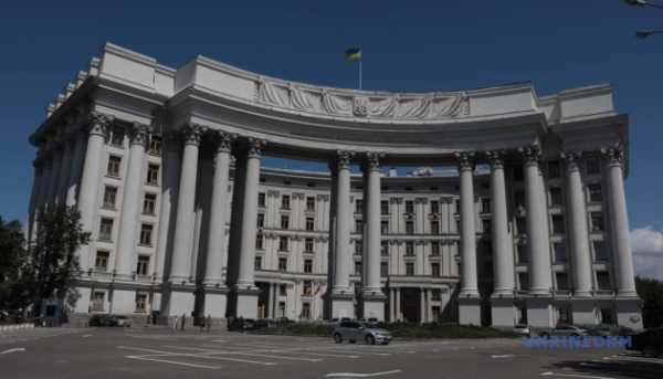 МЗС: Закордонні українці зможуть отримати податковий номер за прискореною системою