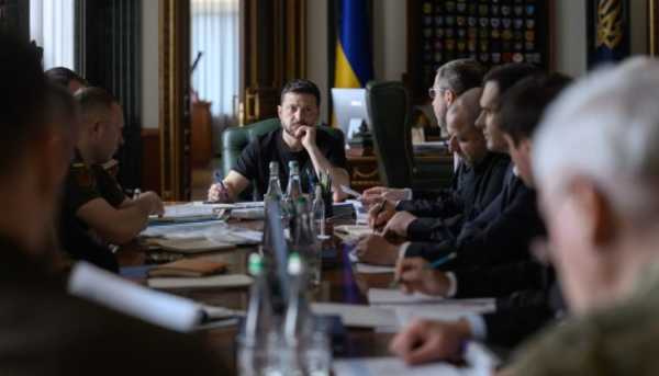 Оборона, економіка та дипломатія: Зеленський провів нараду з оновленим урядом