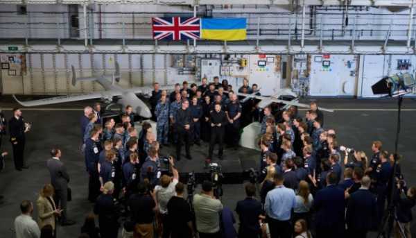 Зеленський та Бернем провели зустріч з моряками України і Британії