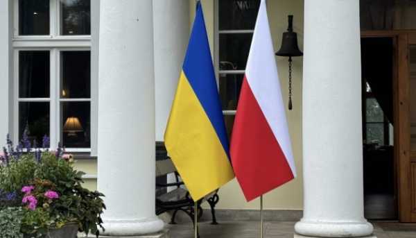 Україна висловила готовність допомогти Польщі у з’ясуванні обставин інциденту із падінням повітряного…