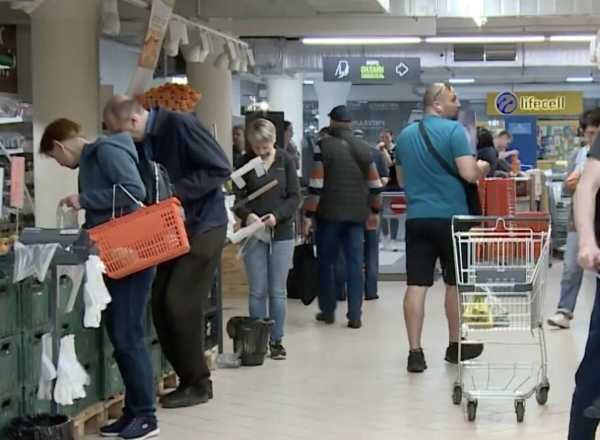 Дефіцит товарів на Дніпропетровщині: які товари можуть зникнути з продажу