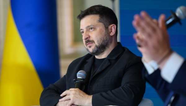 Зеленський: Пріоритетом для послів є постачання озброєння та фінансової підтримки Україні