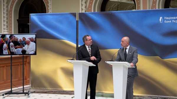 Національний банк України планує випустити пам’ятну монету, присвячену Івану Павлу II, у 2026 році.