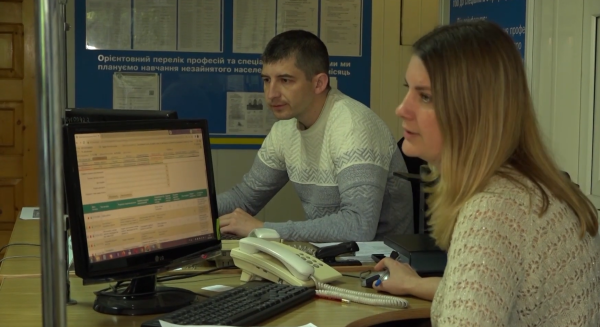 Вакансії для літніх людей у Запоріжжі: місця з оплатою від 22 000 грн