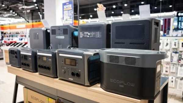 Зростання продажів зарядних станцій у мережі “Епіцентр” склало 28%, а павербанків – 44% через інтенсивні обстріли.