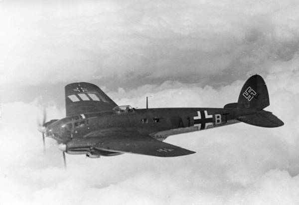 Літак HE-111