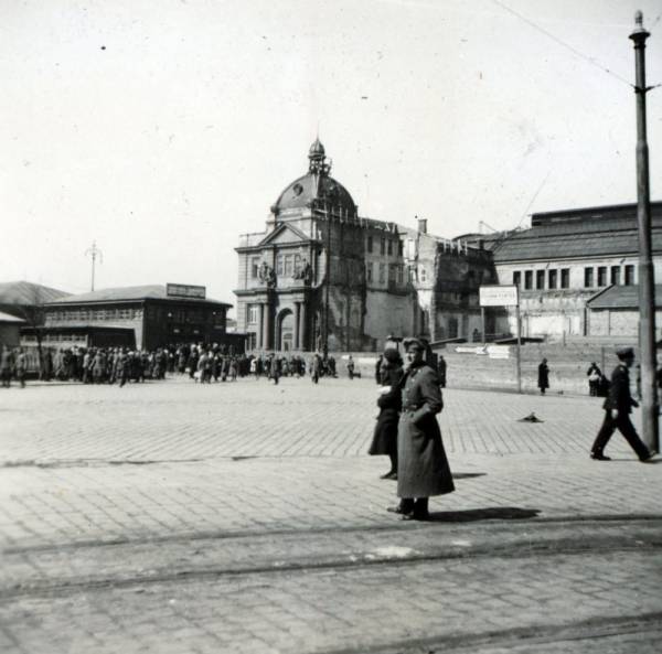 Головний залізничний вокзал у Львові, 1942 р. Фото: Fortepan
