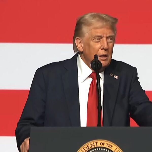Експерт розкрив, чому Трамп критикує удари України: США не залежать від російського дизелю