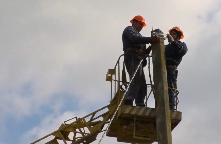На Дніпропетровщині скасують світло: дивіться графік відключень на 16-17 вересня
