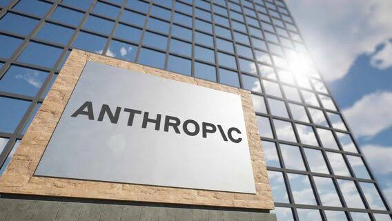 Anthropic розробляє мовну модель, яка вчиться на основі помилок