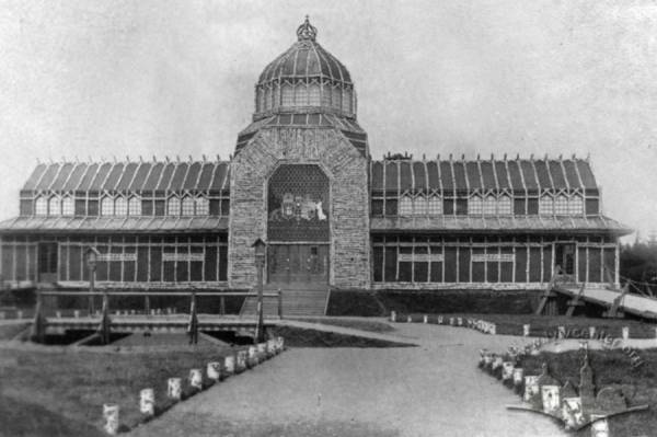 Центральний павільйон Військової виставки у Стрийському парку. Фото 1916-1918 рр.