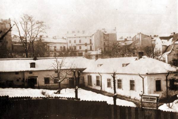 Приют для Українських Січових Стрільців у Львові по вул. Петра Скарги, 2а (сучасна Озаркевича), де наприкінці свого життя лежав хворий Іван Франко