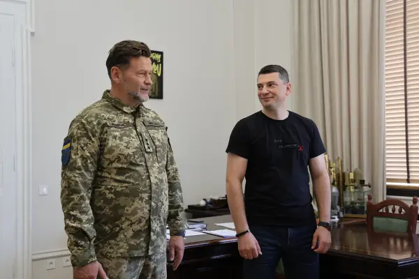 Військовий 103 бригади та Андрій Годик у Львівській ОВА