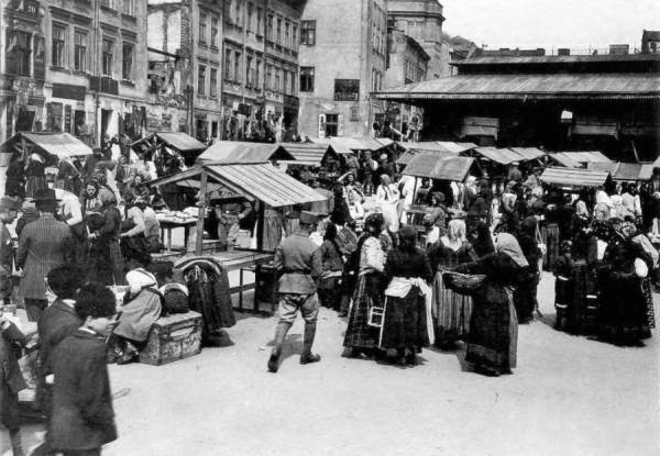 Ринок на площі Краківській. Фото 1914-1916 рр.