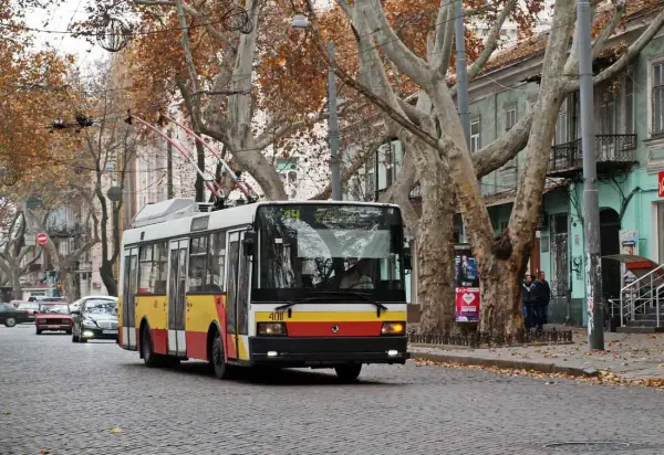 Львівський тролейбус: перші кроки та виклики на шляху до сучасних технологій