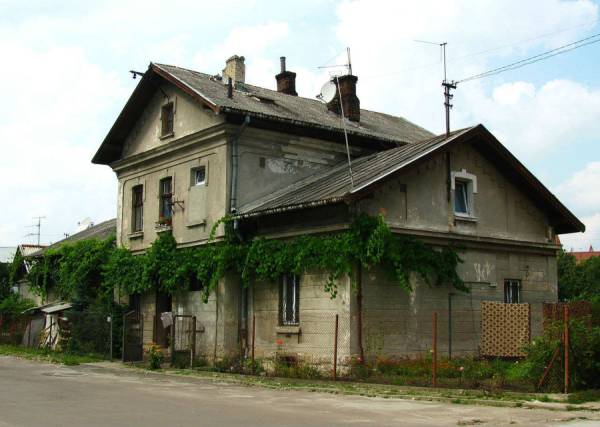 Будинок станції на Личакові, тепер звичайна житлова будівля, фото наших днів