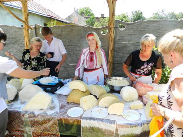 Фестиваль сиру і бринзи в Винниках