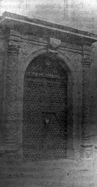 Степан Дмоховський. Двері до каплиці волоської церкви, 1920-ті – поч. 1930-х рр. (Кіно. – 1930. – Ч. 2)
