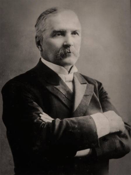 Микола Лисенко (1842-1912) – класик української музичної культури, композитор, чиї солоспіви були в репертуарі Соломії Крушельницької впродовж усієї концертної діяльності.