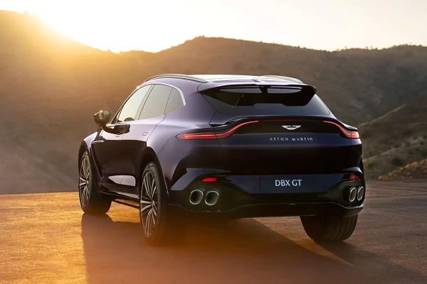 Aston Martin DBX розкриває нові можливості з оновленою версією